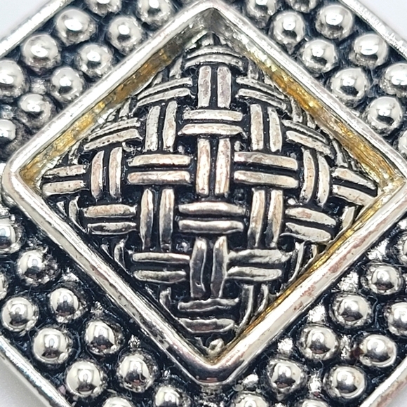 Vintage Silver Tone Basket Weave Design Pendant - Picture 4 of 4